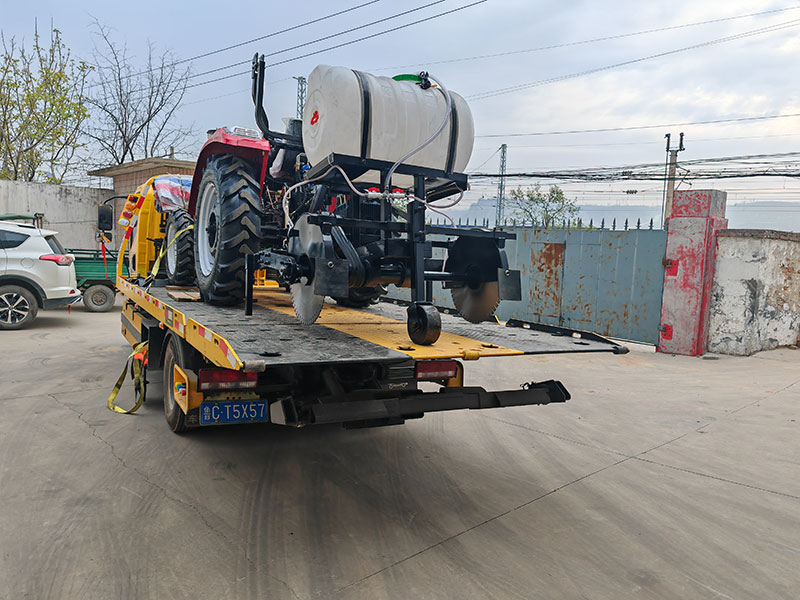 tractor-mounted double-blade road cutter